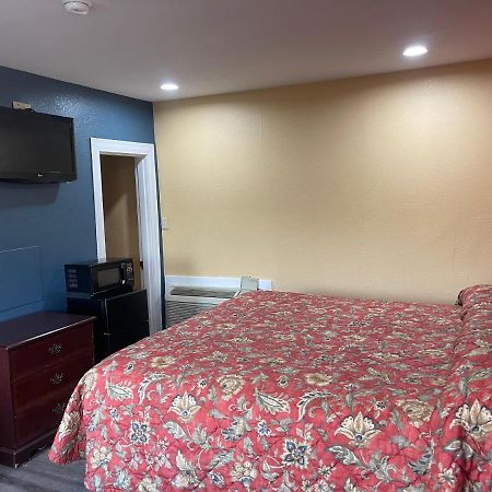 Kenwood Court Motel Wilson Bagian luar foto