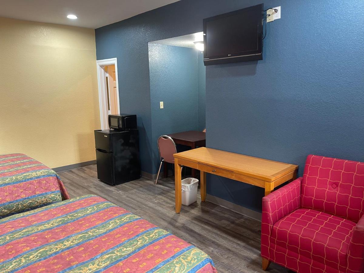 Kenwood Court Motel Wilson Bagian luar foto