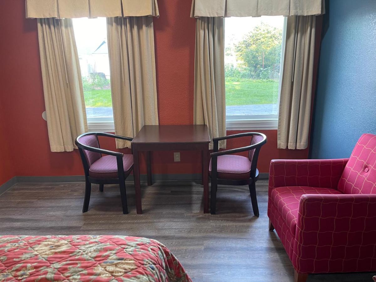 Kenwood Court Motel Wilson Bagian luar foto